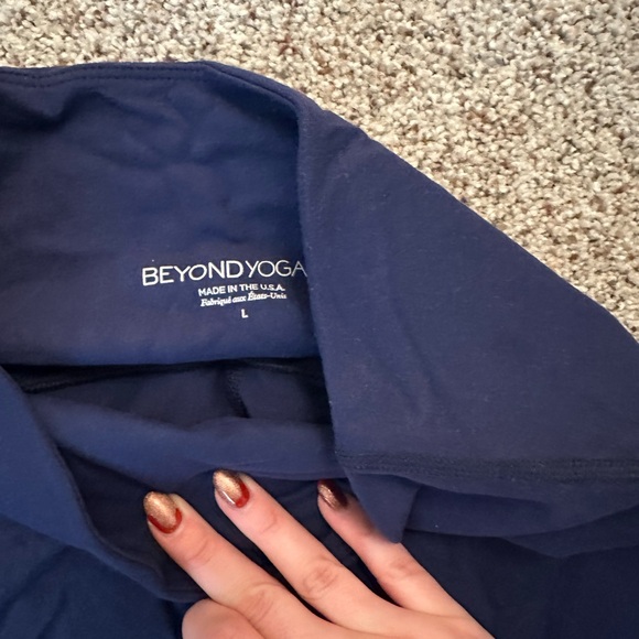 Beyond Yoga Navy Leggings - Picture 2 of 4